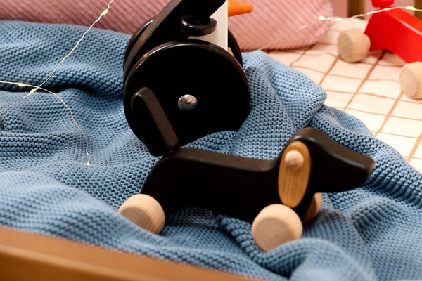 Juguete de madera – Perro Teckel Negro - 2