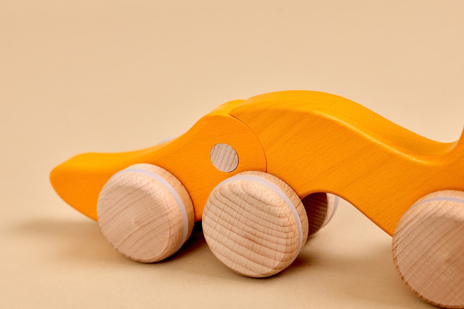 Gioco in legno – Bruco con ruote Giallo - 6