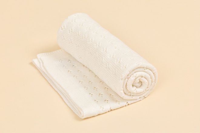 Bambusdecke mit Lochmuster - Ecru - 1