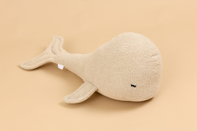Whale Cushion XL - Natural Bouclé - 1