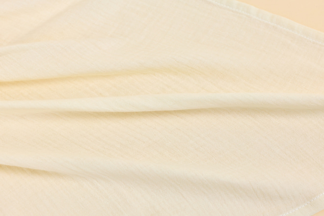 Muslin Comforter with Wooden Ring - Vanilla - 3