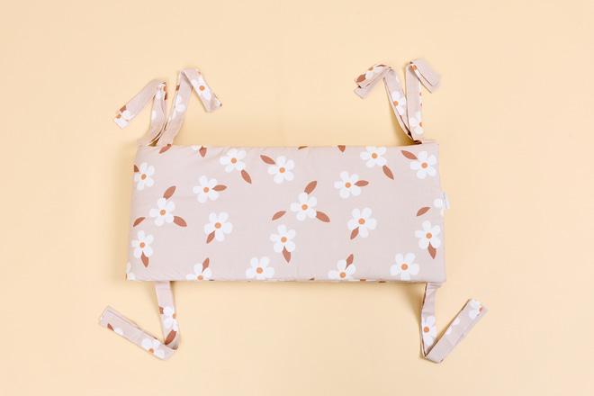 Pinnasängyn reunapehmuste - Jasmin - 1