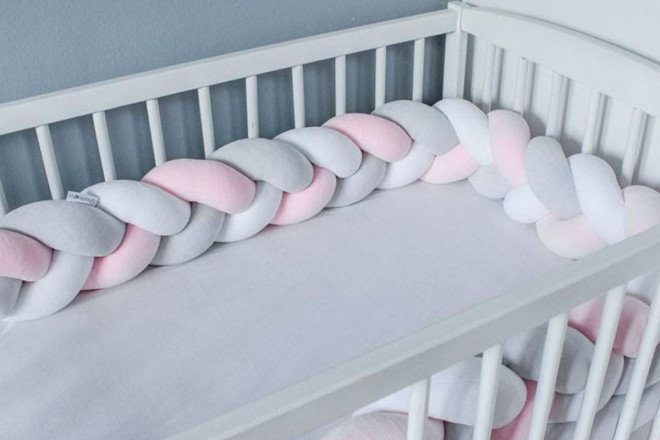 Light Grey and Pink Bed Bumper - 3 Ropes
