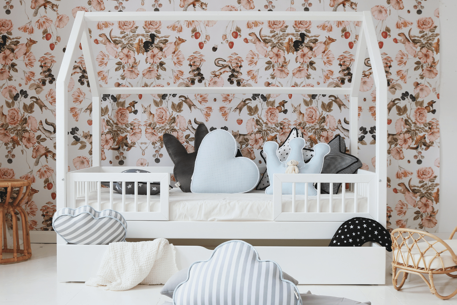 House Bed BWT 80x180cm House Bed BWT 80x180cm