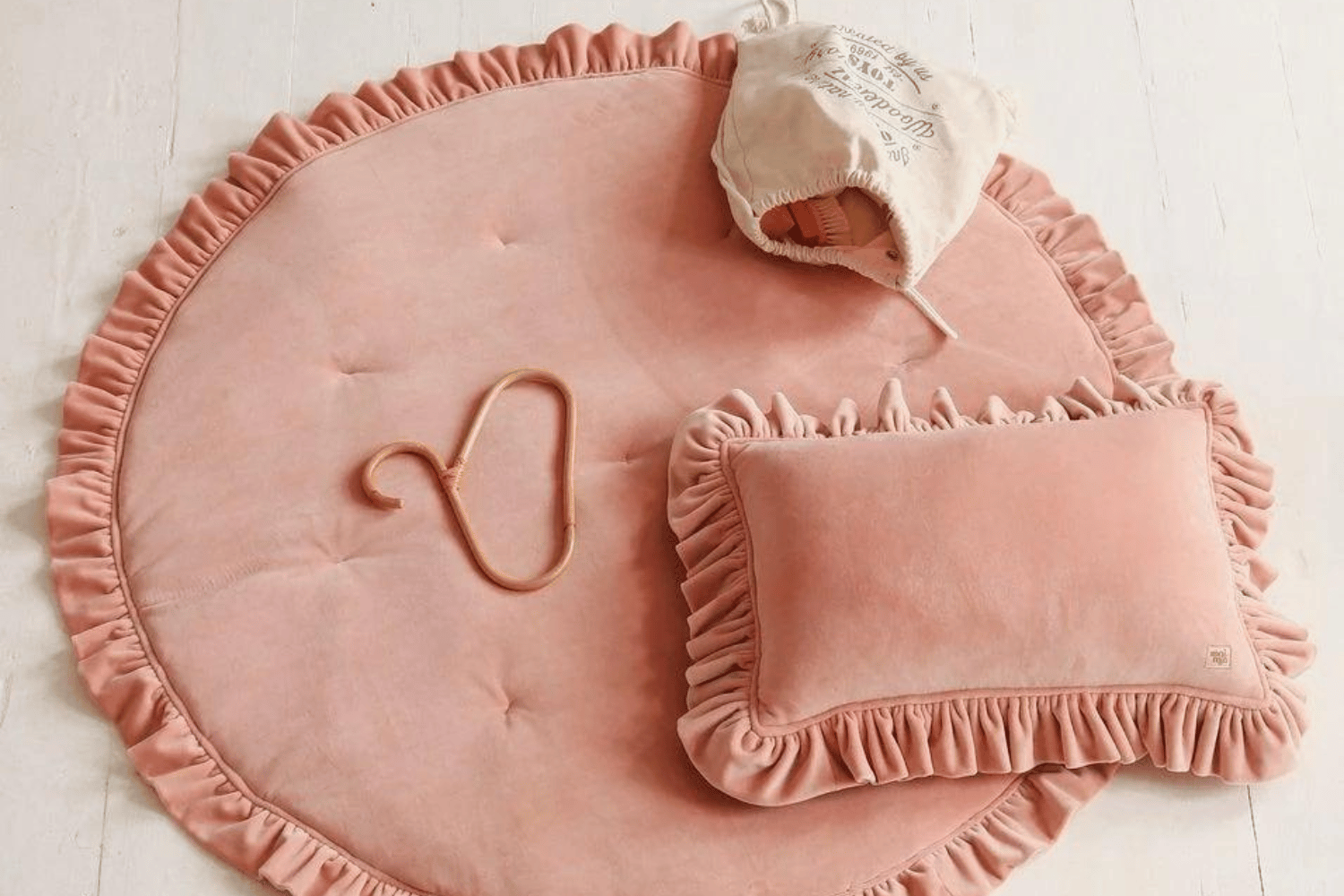 Round Peach Soft Velour Mat