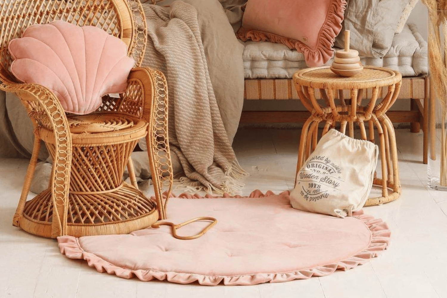 Round Peach Soft Velour Mat