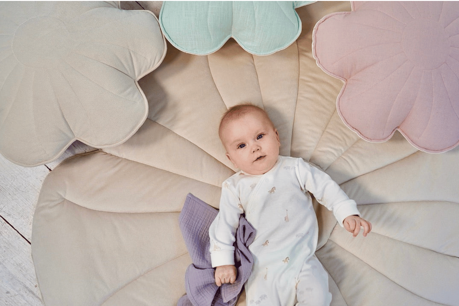 Beige Flower Velour Mat