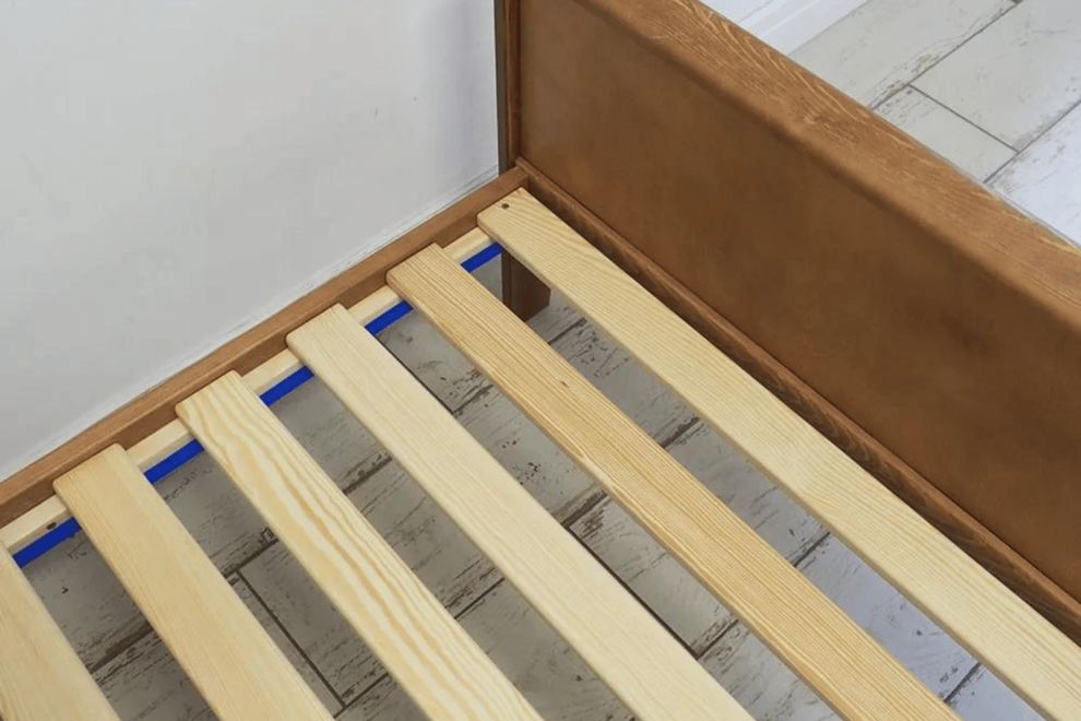 Cadre de lit pour enfants pour matelas 80x160 bois brun GIOIA