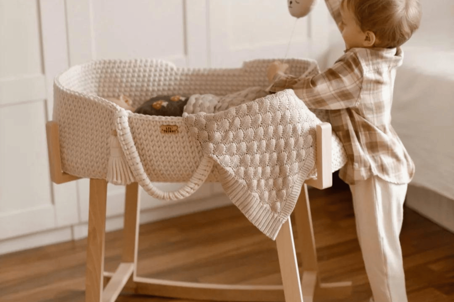 Crochet Moses Basket with Rocking Stand - Natural