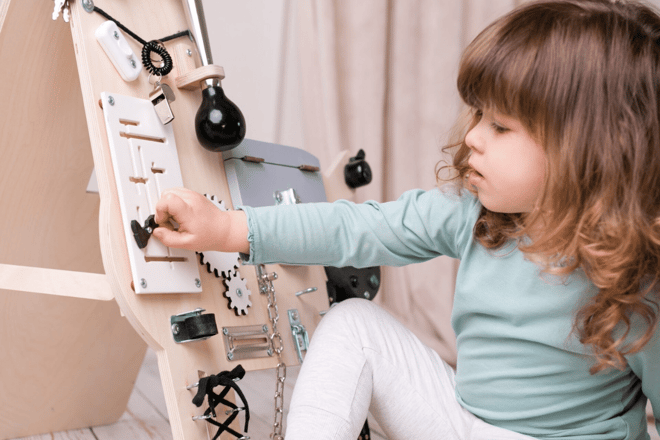 Tavola Montessori Lama Adele naturale