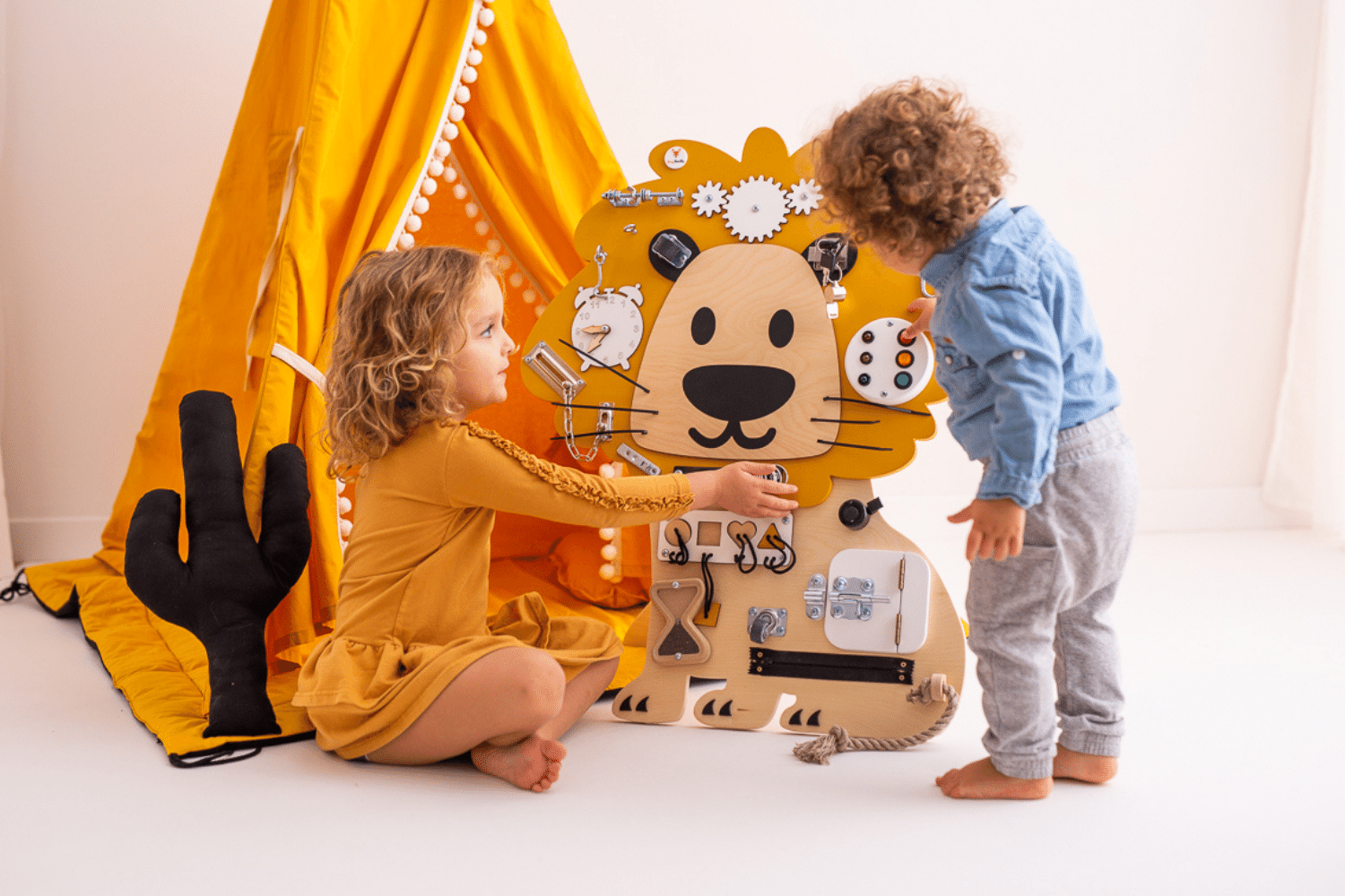 Tableau d'activité Lion Léon