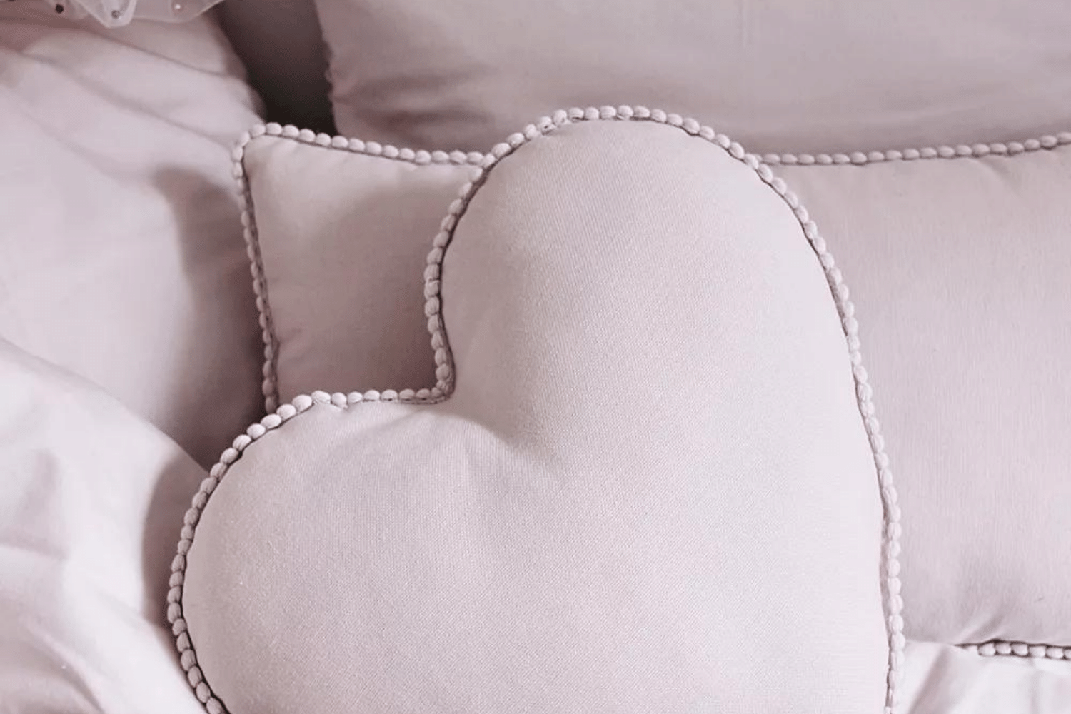 Coussin Coeur Boho Rose Poudré