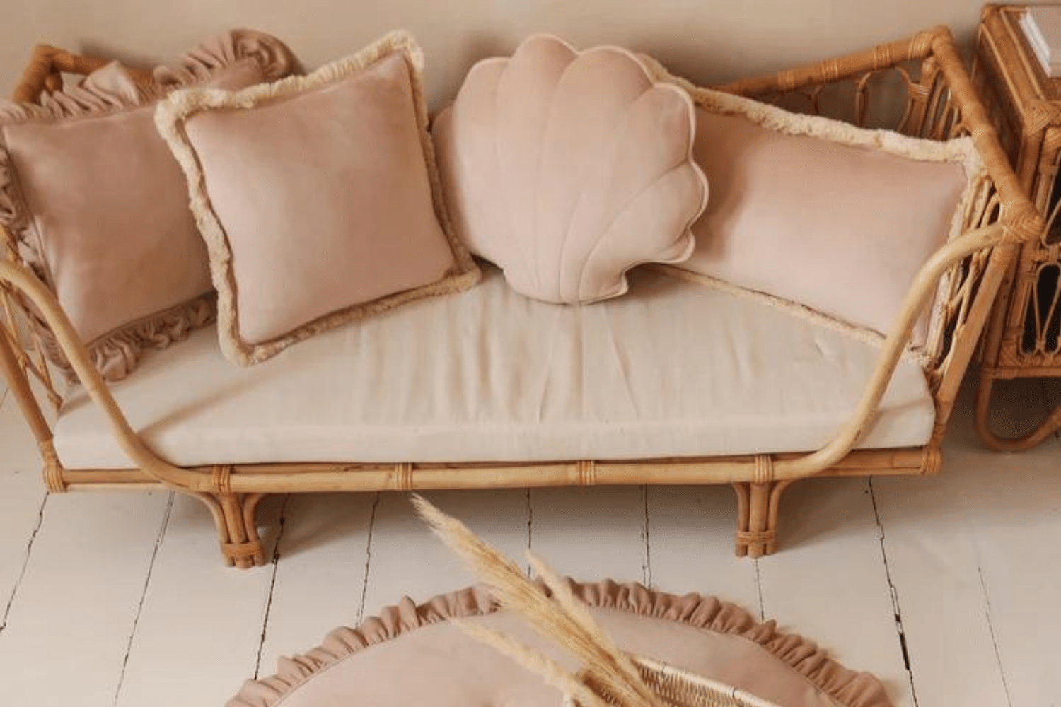 Coussin Coquillage en Soft Velours Latte 