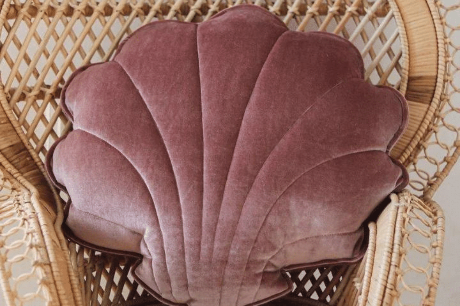 Plum Pearl Shell Cushion