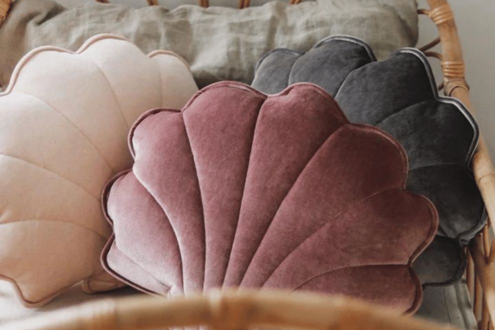 Coussin Coquillage en Velours Cosmic Pearl