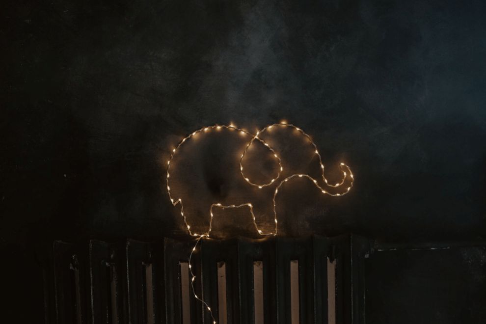 Ghirlanda LED a filo metallico - Elefante