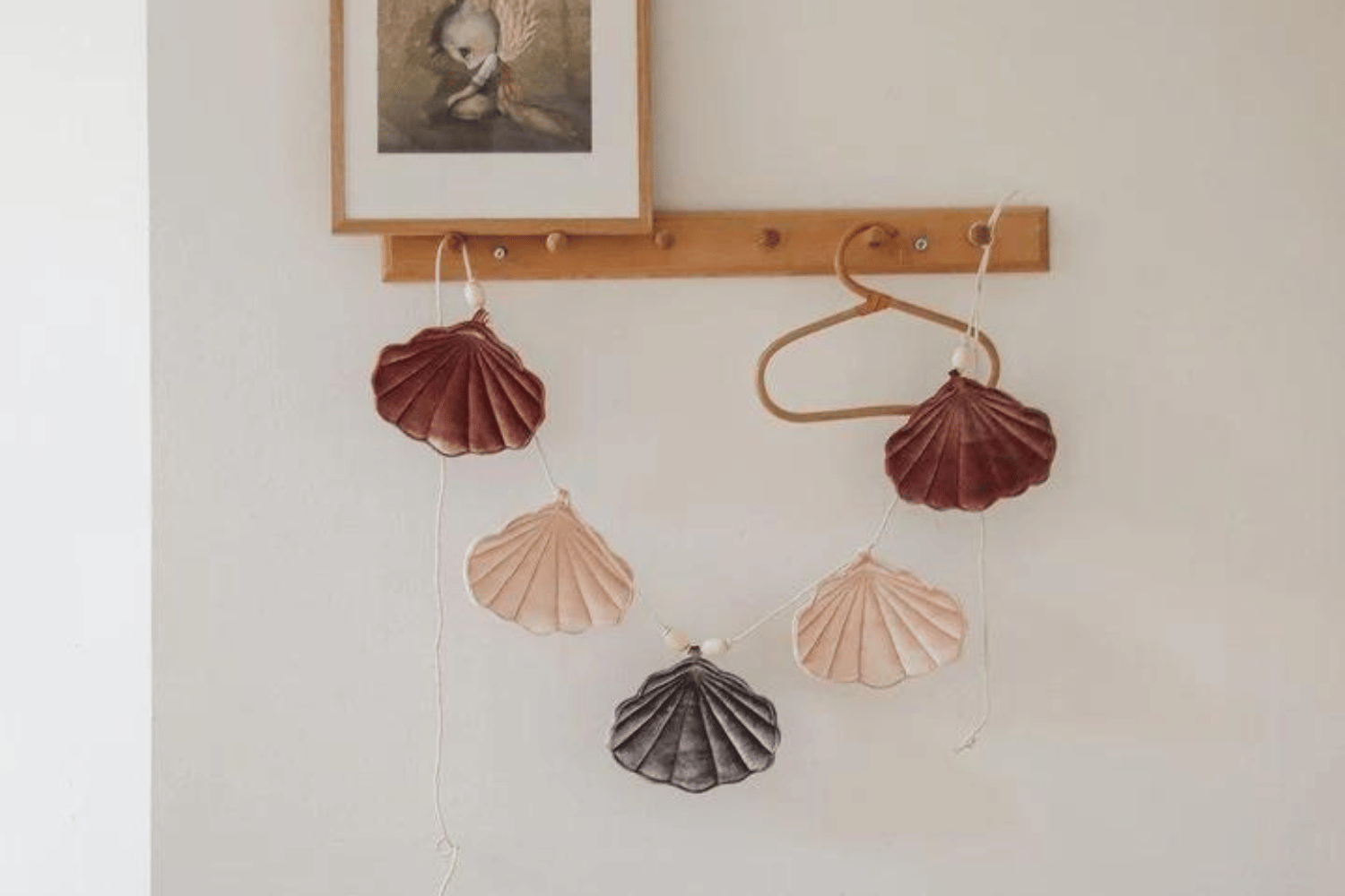 Velour Shell Garland Cosmic Pearl 