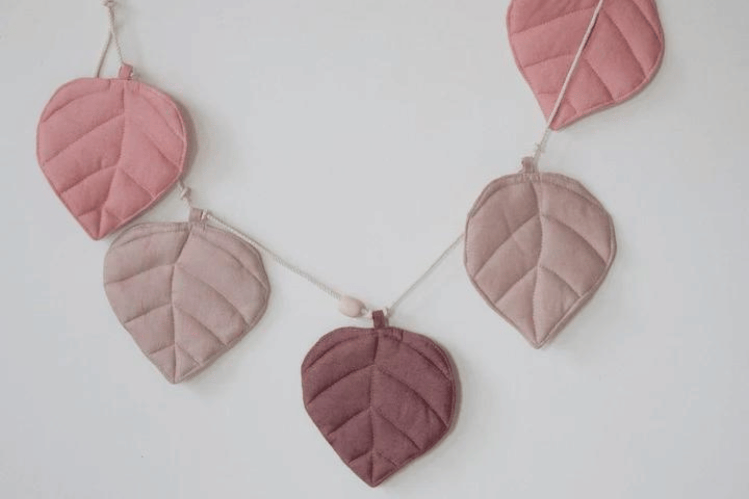 Linen Leaf Garland Pink 