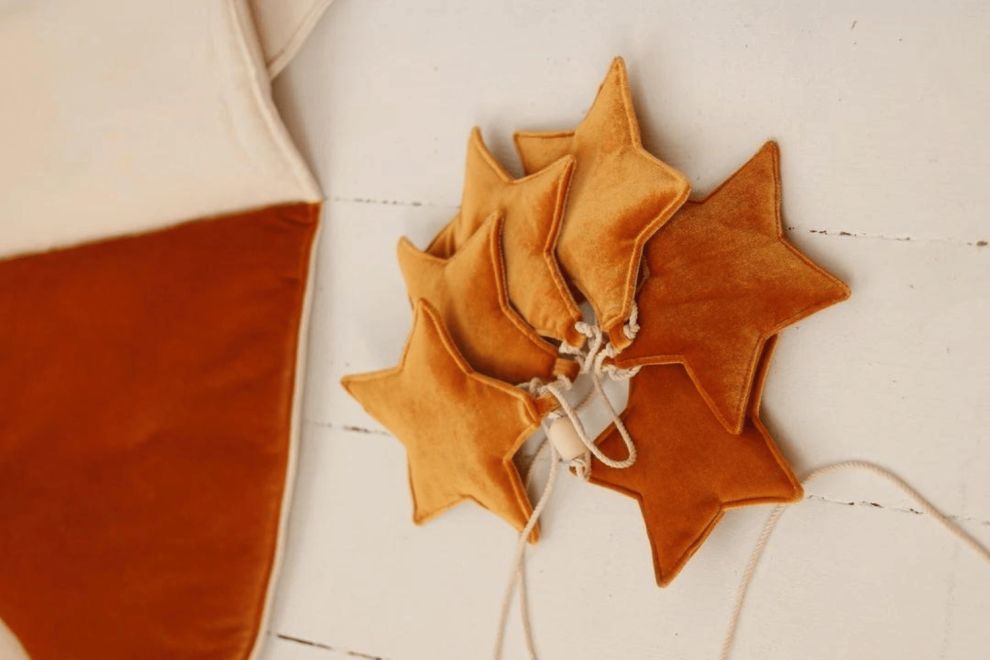 Gold Velvet Star Garland