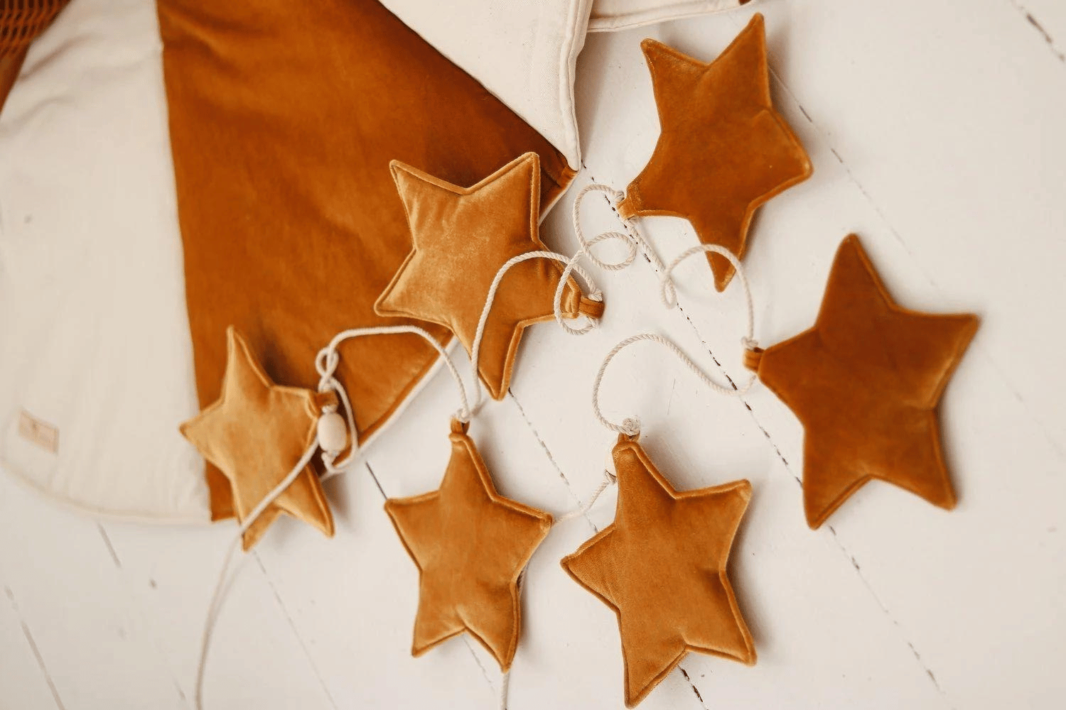 Gold Velvet Star Garland