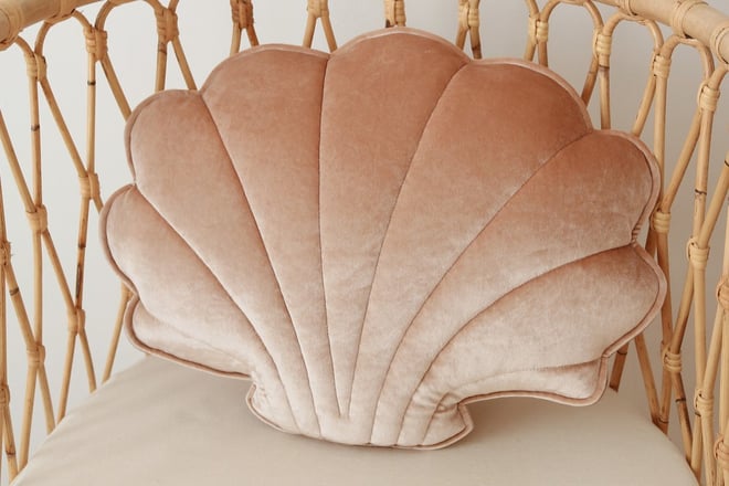 Coussin Coquillage en Velours Beige Pearl