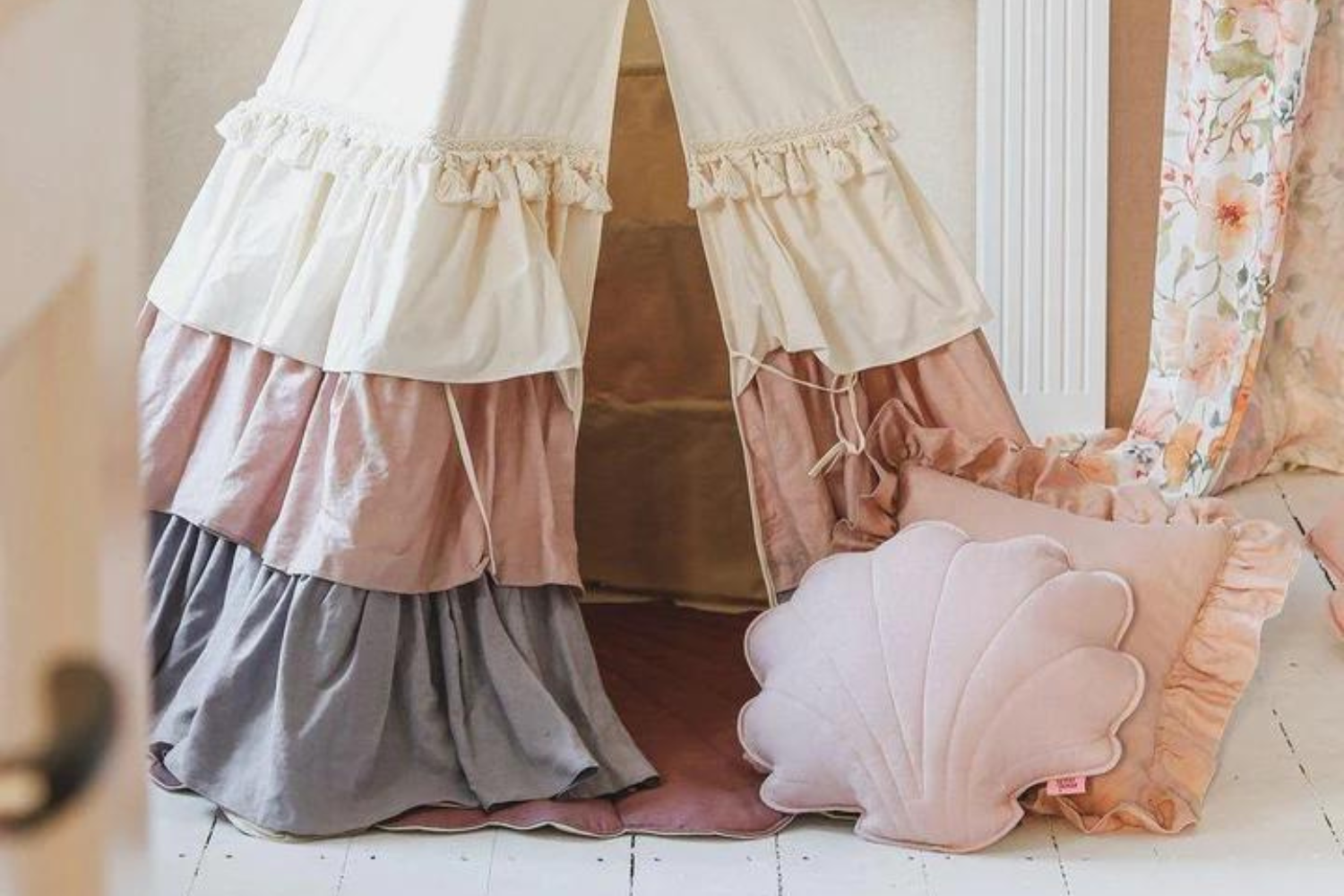 Pastel Ruffles Tipi