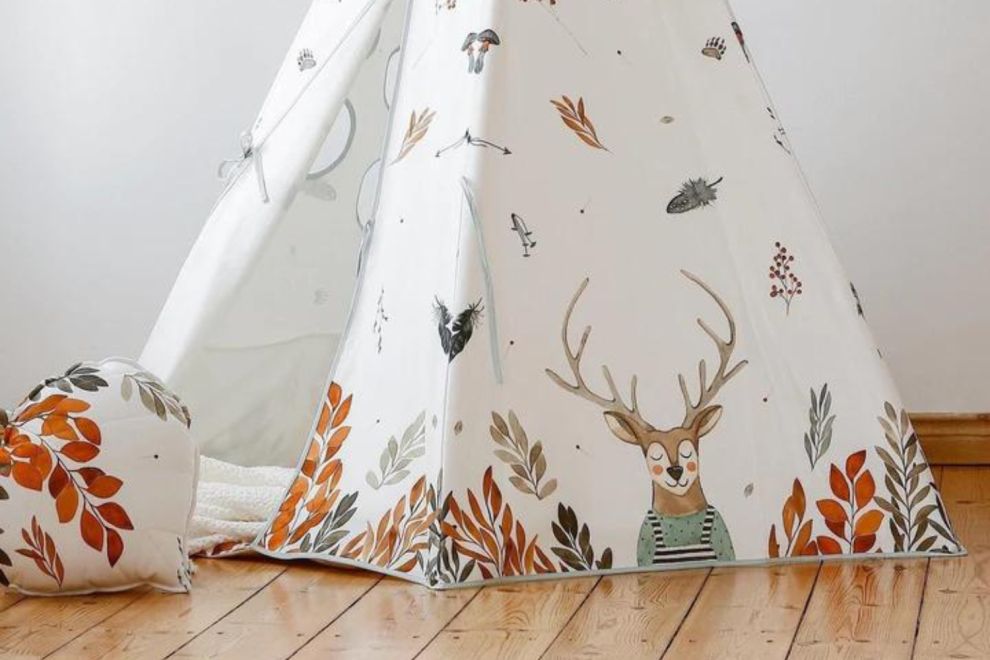 Tipi Forest Friends