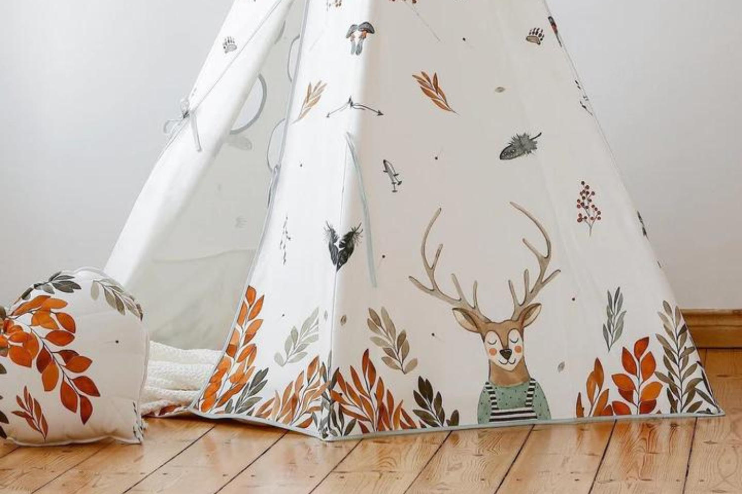 Forest Friends Tipi