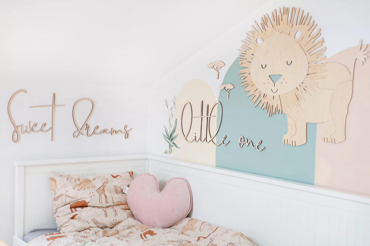 Lion Wall Decoration