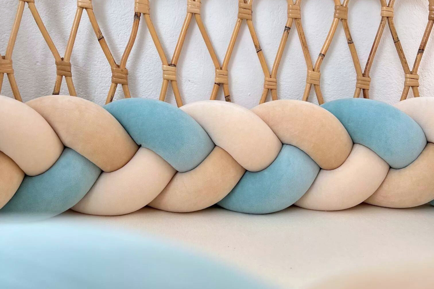 Ice Blue, Almond and Beige Bed Bumper - 3 Ropes