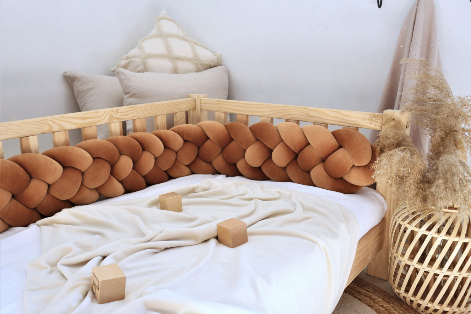 Cinnamon Bed Bumper - 4 Ropes