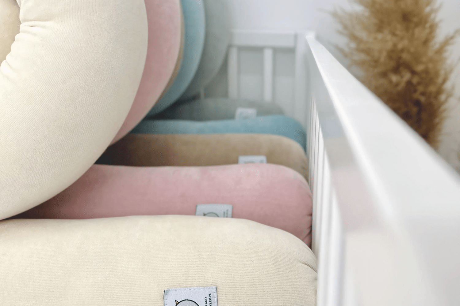 Powder Pink Bolster Bed Bumper 2m