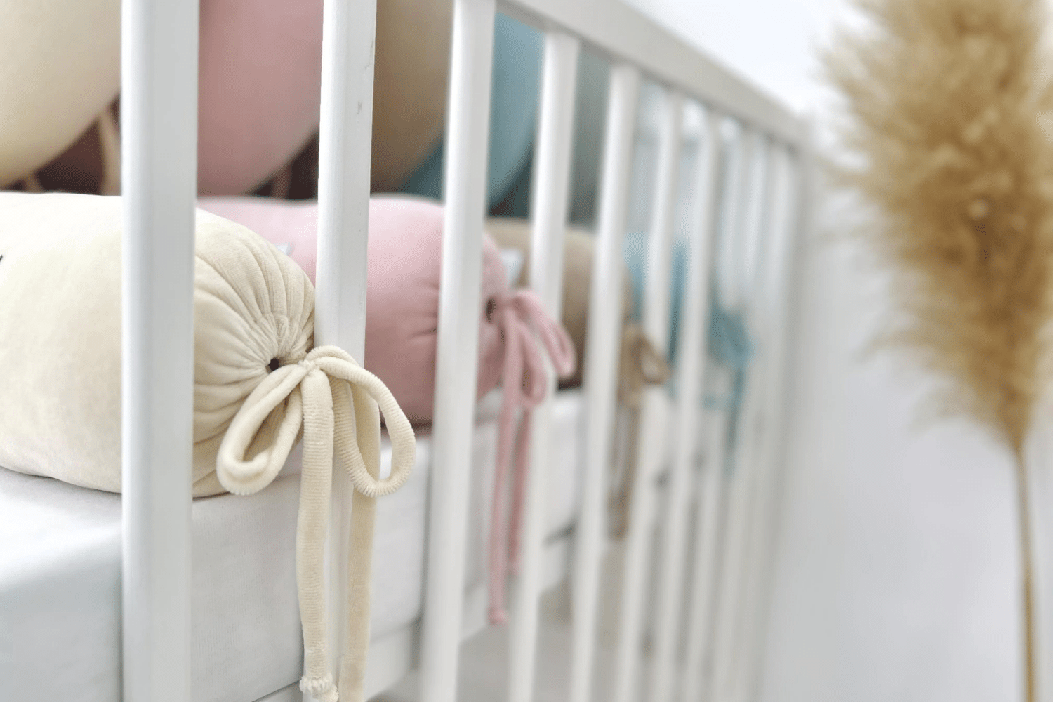 Tour De Lit Bébé 400 Cm - Coussin Positionnement Latéral, Allaitement, Rose Pastel