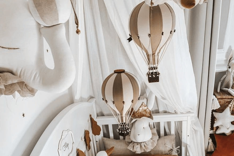 Beige & White Hot Air Balloon