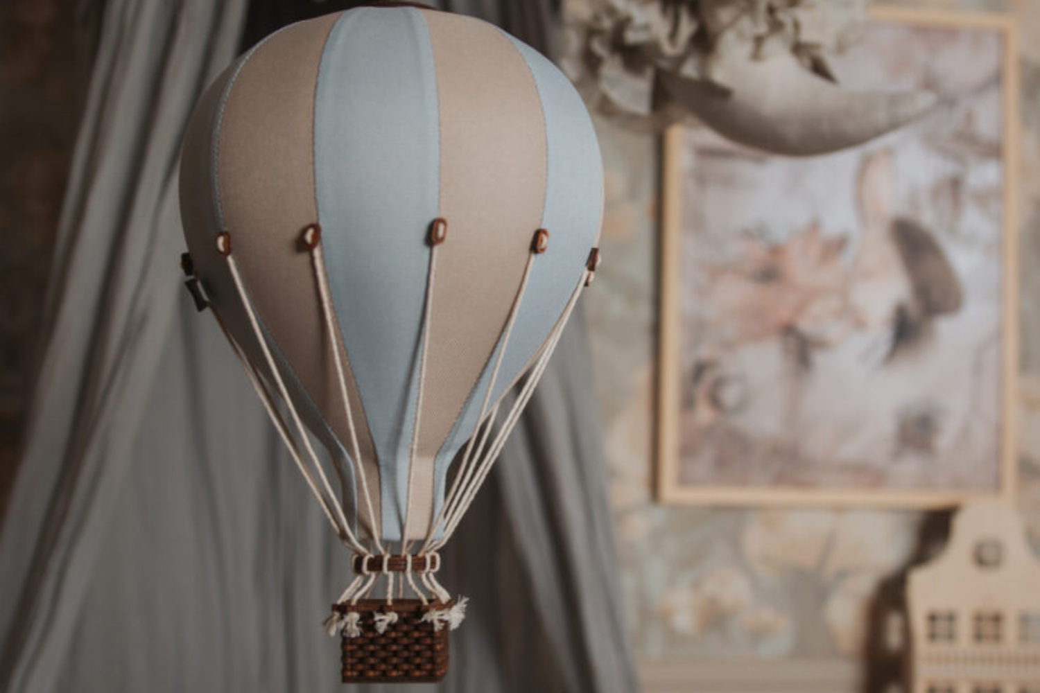 Baby Blue & Beige Hot Air Balloon