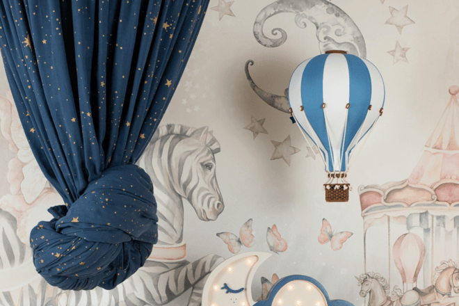 Mongolfiera Rosso, Blu & Bianco