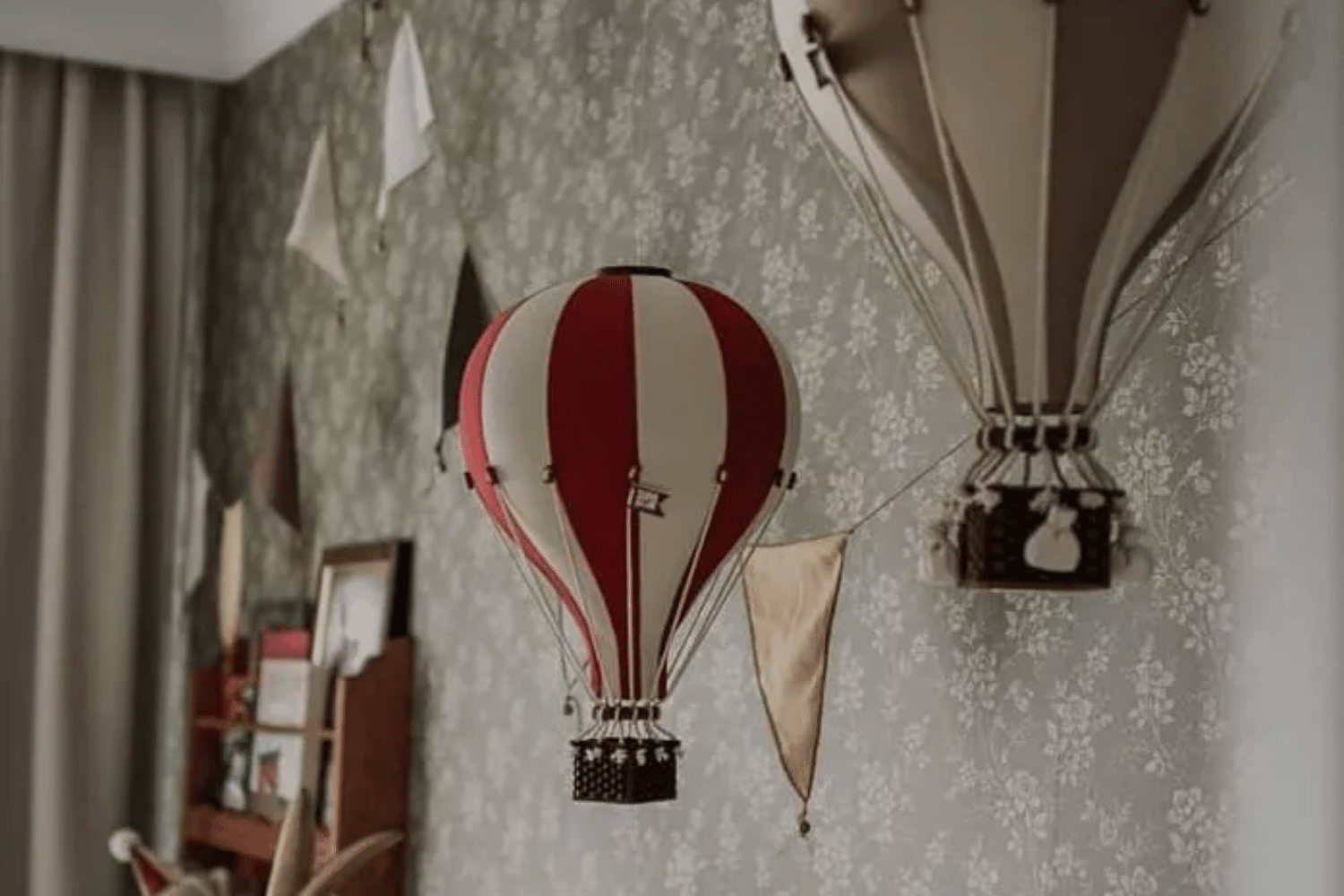 Burgundy & Ecru Hot Air Balloon