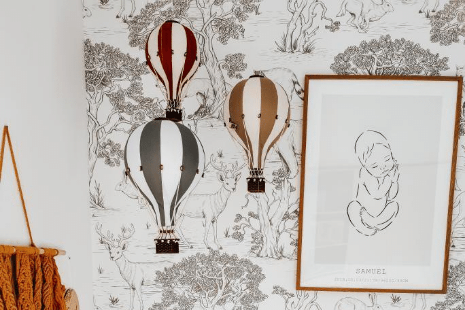 Burgundy & Ecru Hot Air Balloon