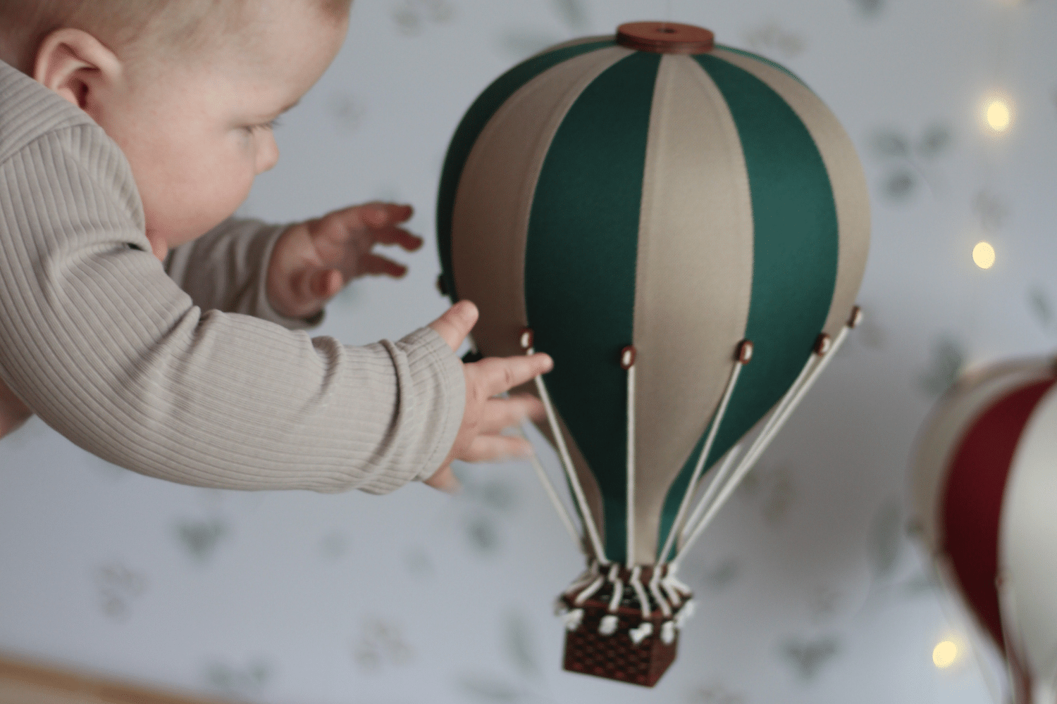 Globo aerostático Verde y Beige