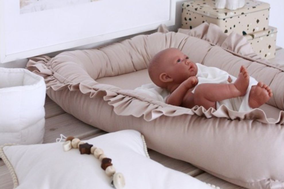 Nude Ruffles Bed Reducer