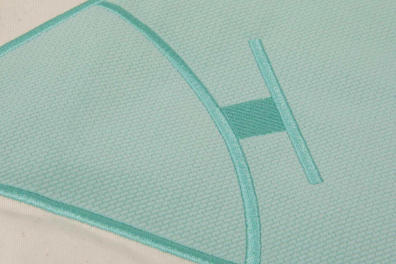 Velour Mat Mint Shell