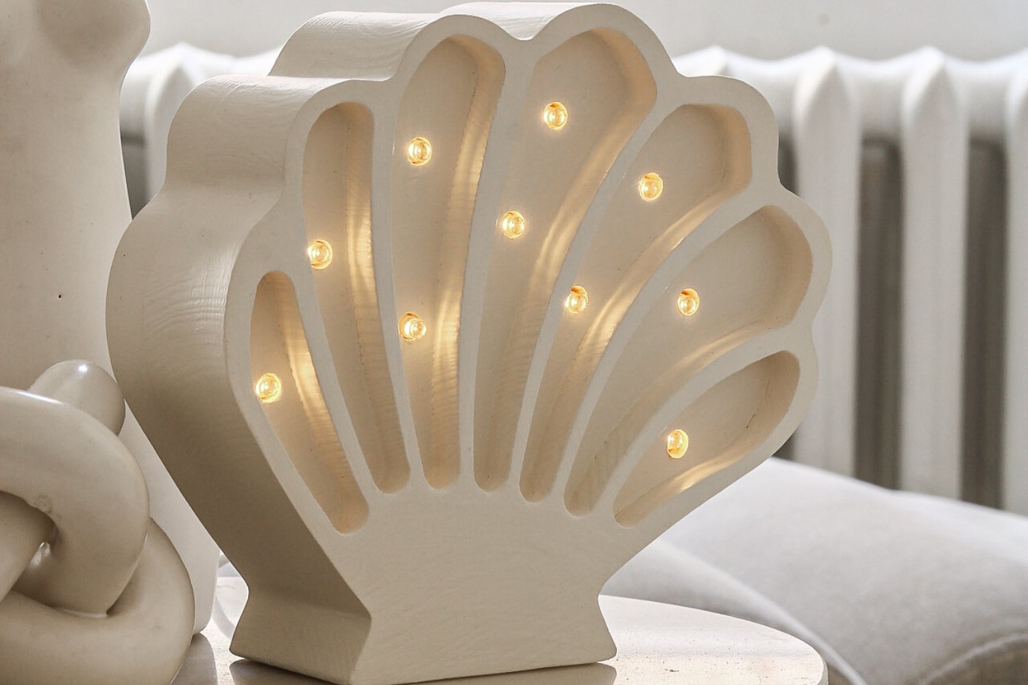 Little Lights Seashell Pearl White Lamp