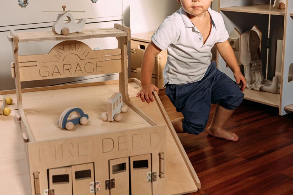 Wooden Mini Garage - Natural