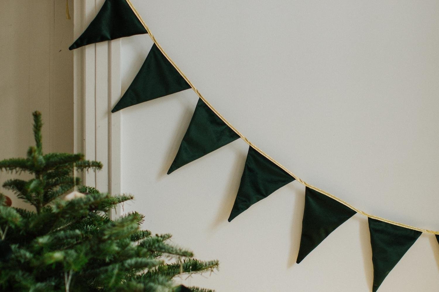 Velour Garland Green