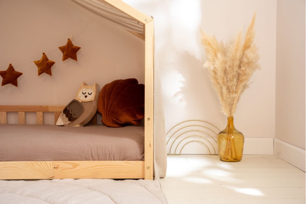 Véu de cama casinha Bege com pontos dourados - Modelo DK