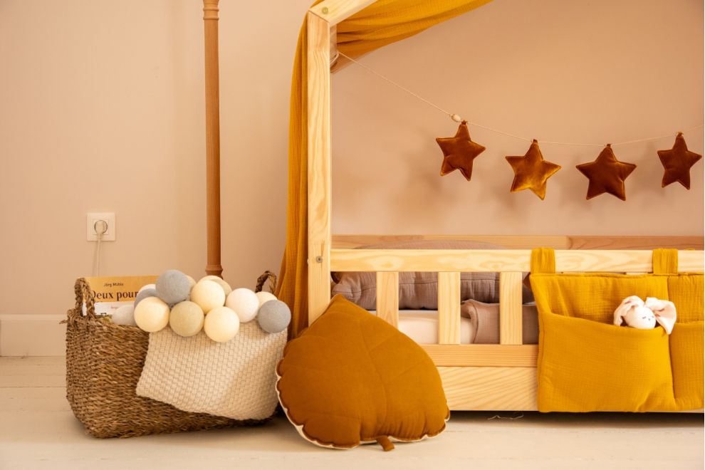 Véu de cama casinha Mostarda - Modelo DK