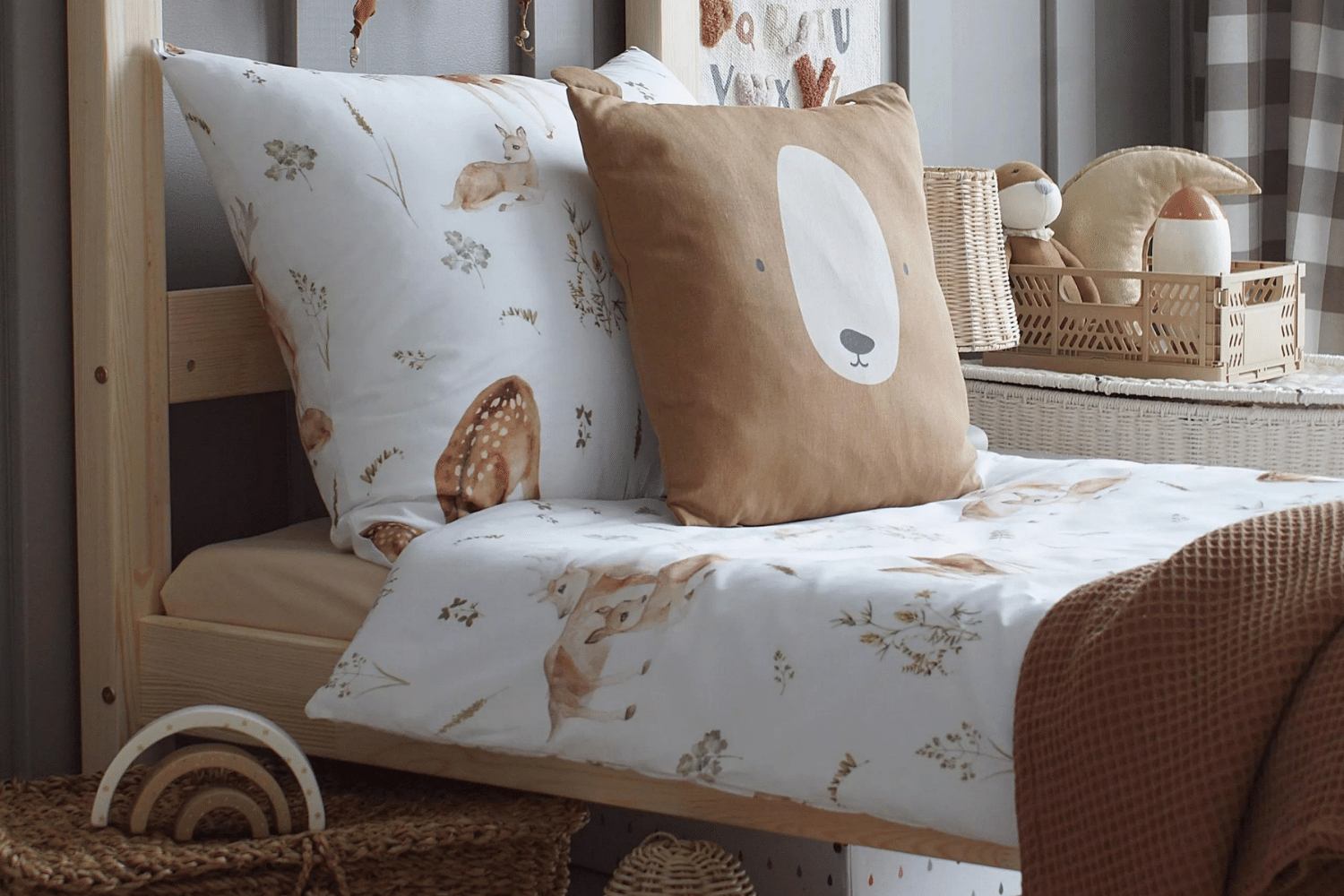 Set letto capriolo in un prato140x200cm