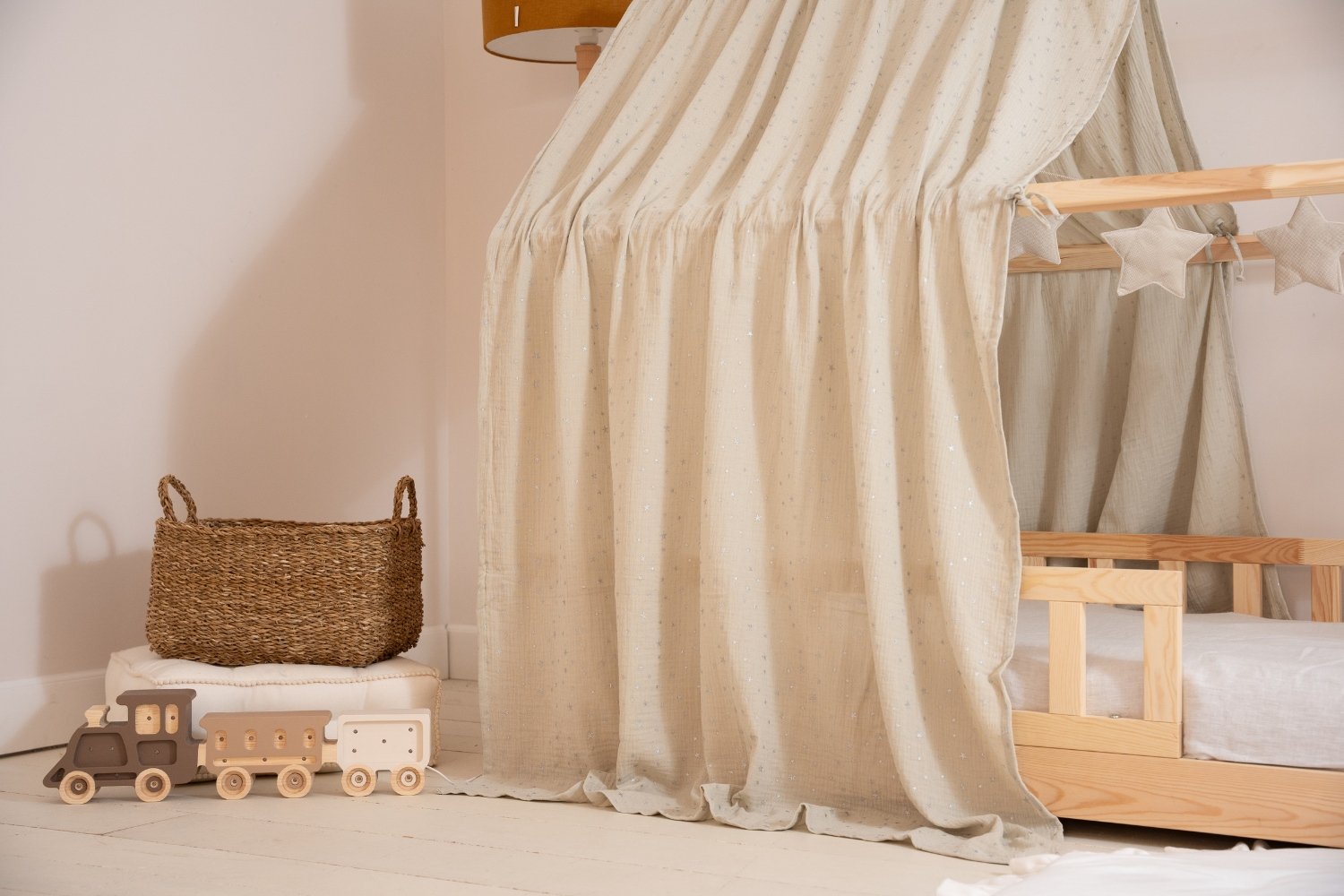 Telo per Letto a Capanna Beige con Stelle Argentate - Modello K