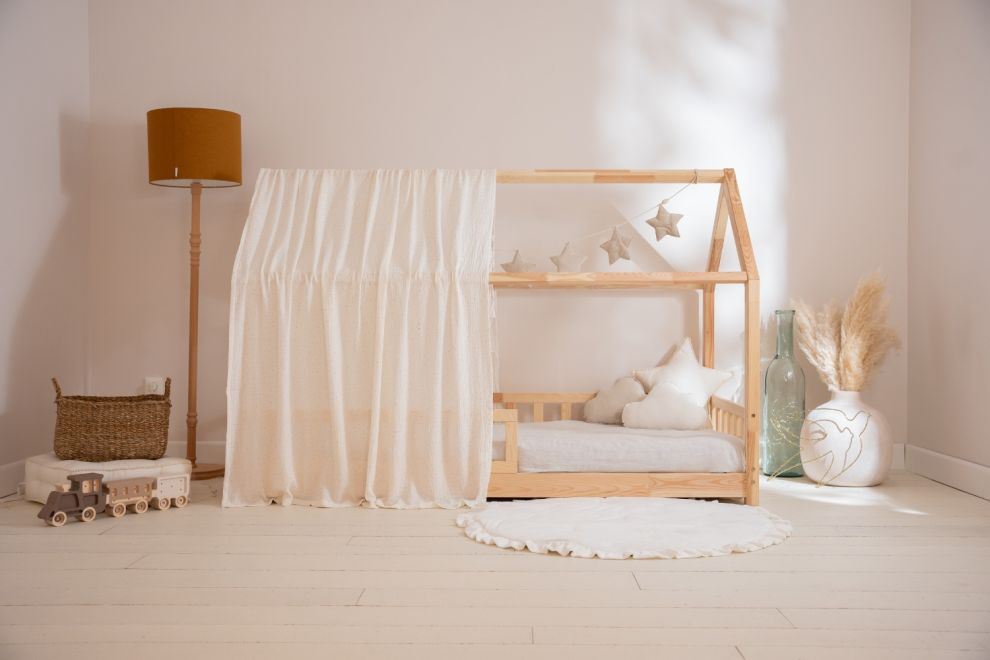 Véu de cama casinha Branco com pontos dourados - Modelo K