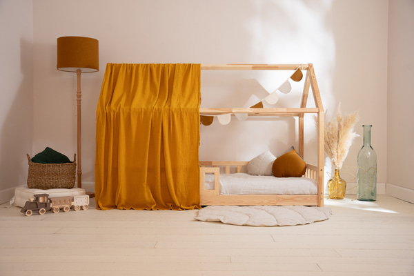 Plachta pro domečkovou postel Hořčičná – Model K